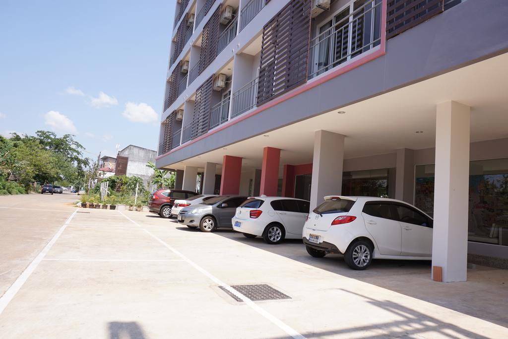 Chompu Nakarin Apartment Транг Экстерьер фото