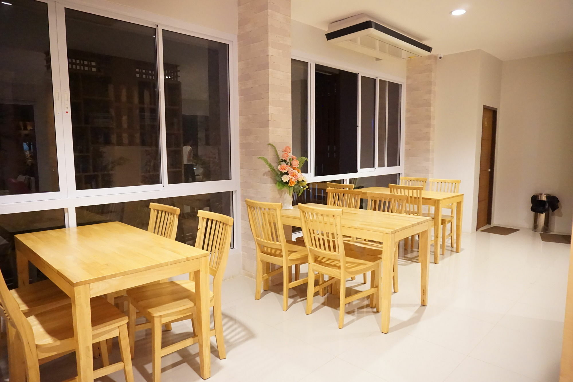 Chompu Nakarin Apartment Транг Экстерьер фото